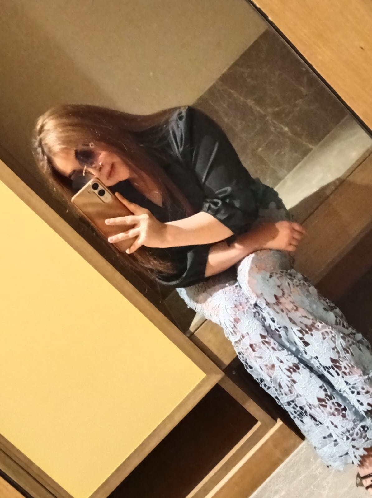 Model Profile 25
